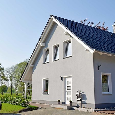 Ferienwohnung Sellin Am Seepark エクステリア 写真