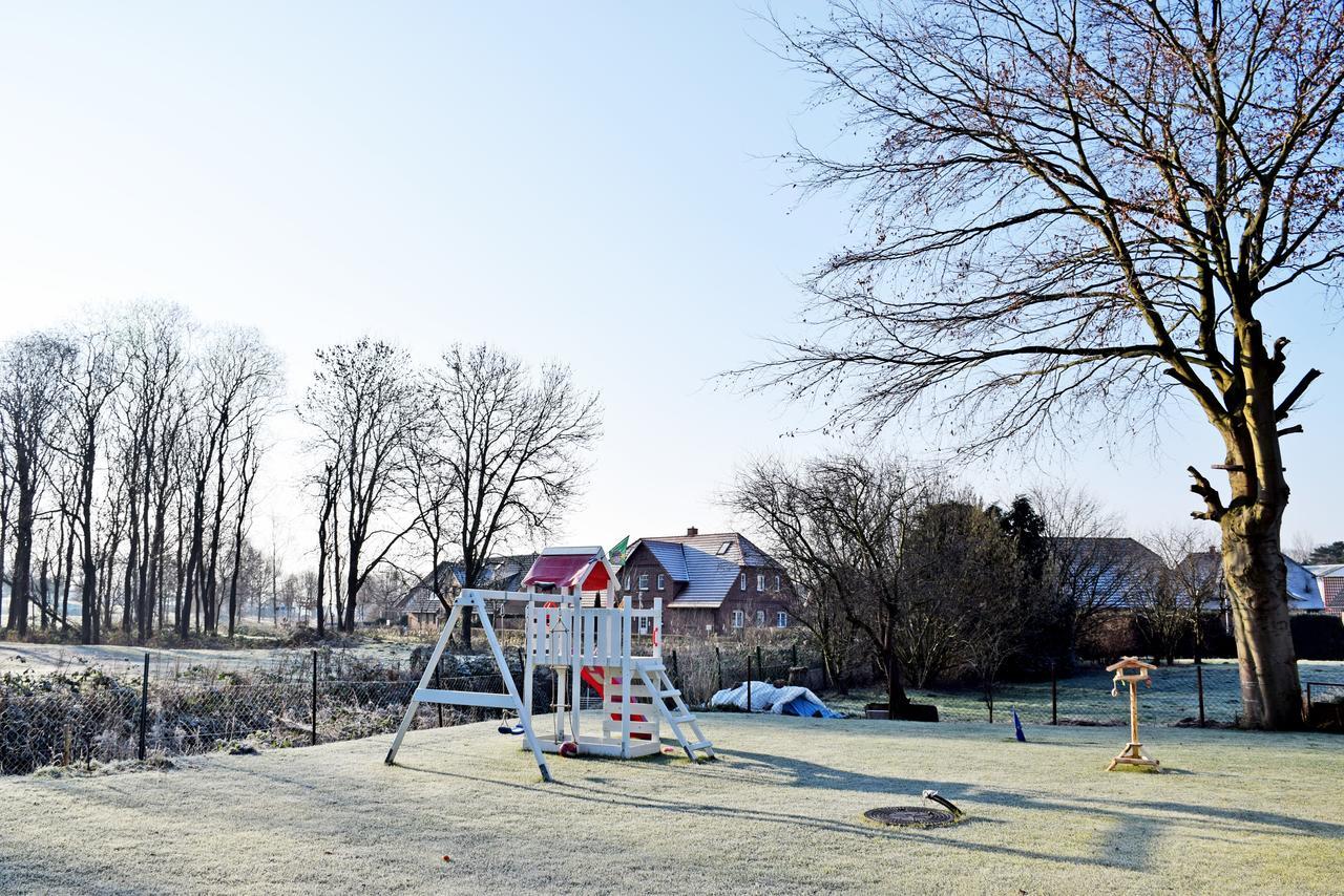 Ferienwohnung Sellin Am Seepark エクステリア 写真