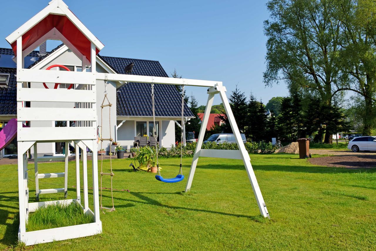 Ferienwohnung Sellin Am Seepark エクステリア 写真